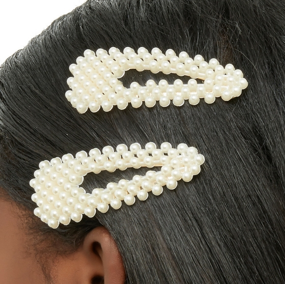 Large Pearl Hair Clips: (2 pairs large hair clips) - Picture 5 of 7